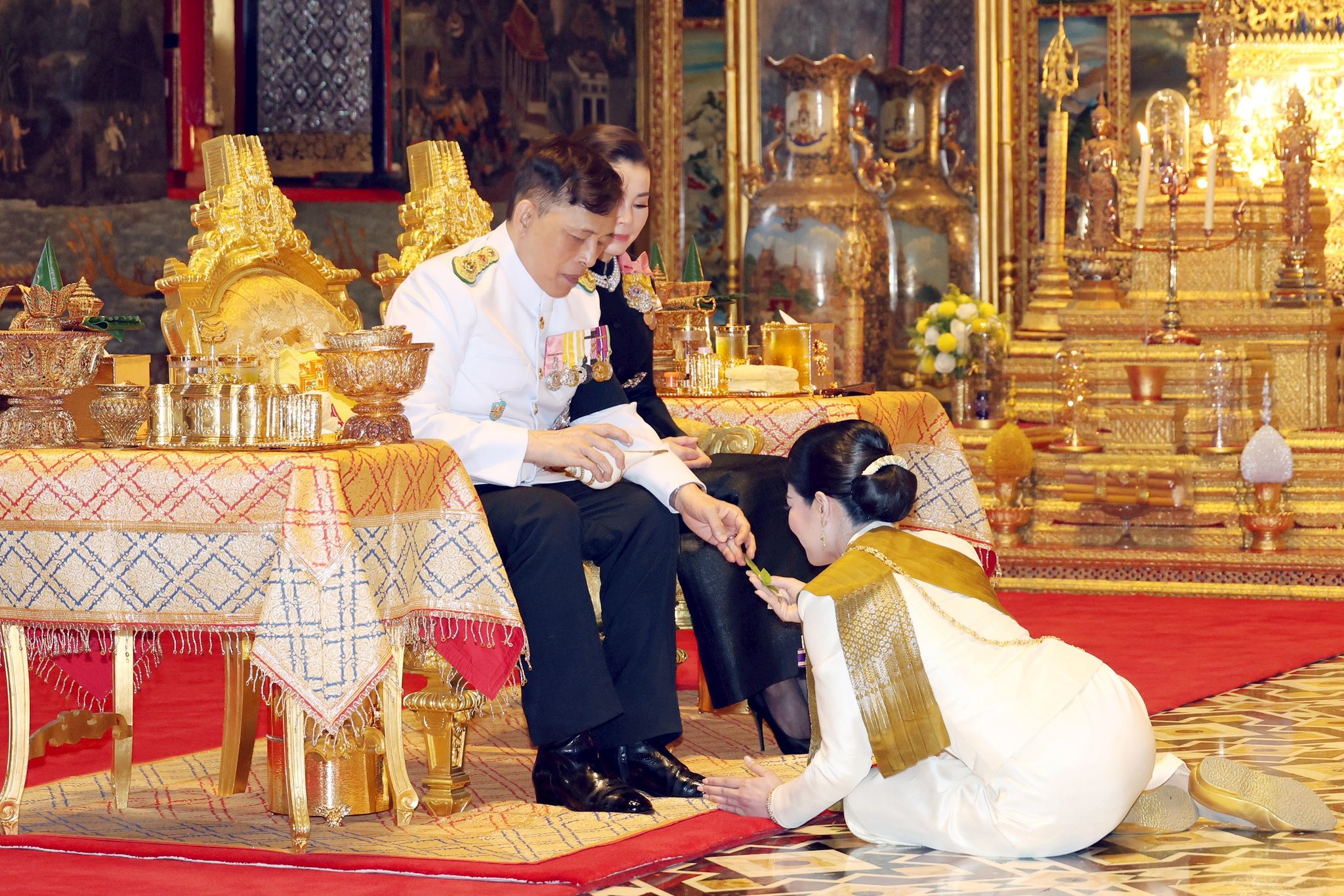 title - พระบาทสมเด็จพระเจ้าอยู่หัว และสมเด็จพระนางเจ้าฯ พระบรมราชินี เสด็จฯ ไปในการพระราชพิธีพืชมงคล พุทธศักราช 2569
